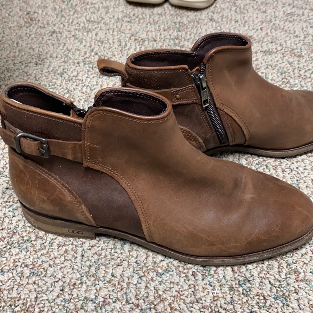 UGG bootie
